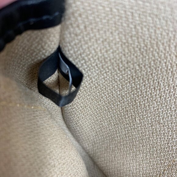 Dooney Bourke Black/Ivory Leather Trim Pouch Bag Wristlet Duck Logo EUC - Picture 10 of 10